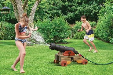 Cannone navale ad acqua