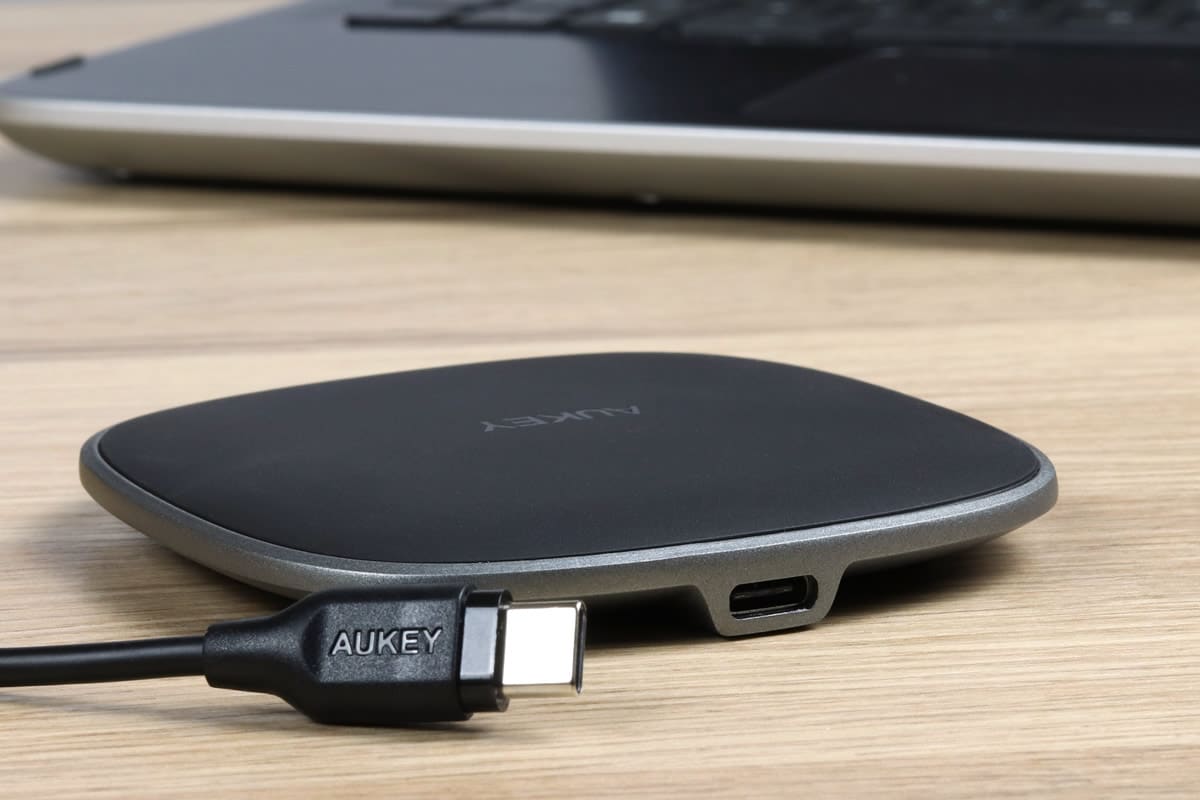 caricatore-wireless-aukey-lc-c5-4