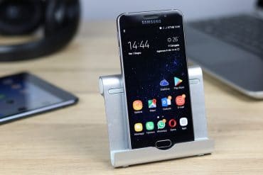 Stand AUKEY per smartphone e tablet