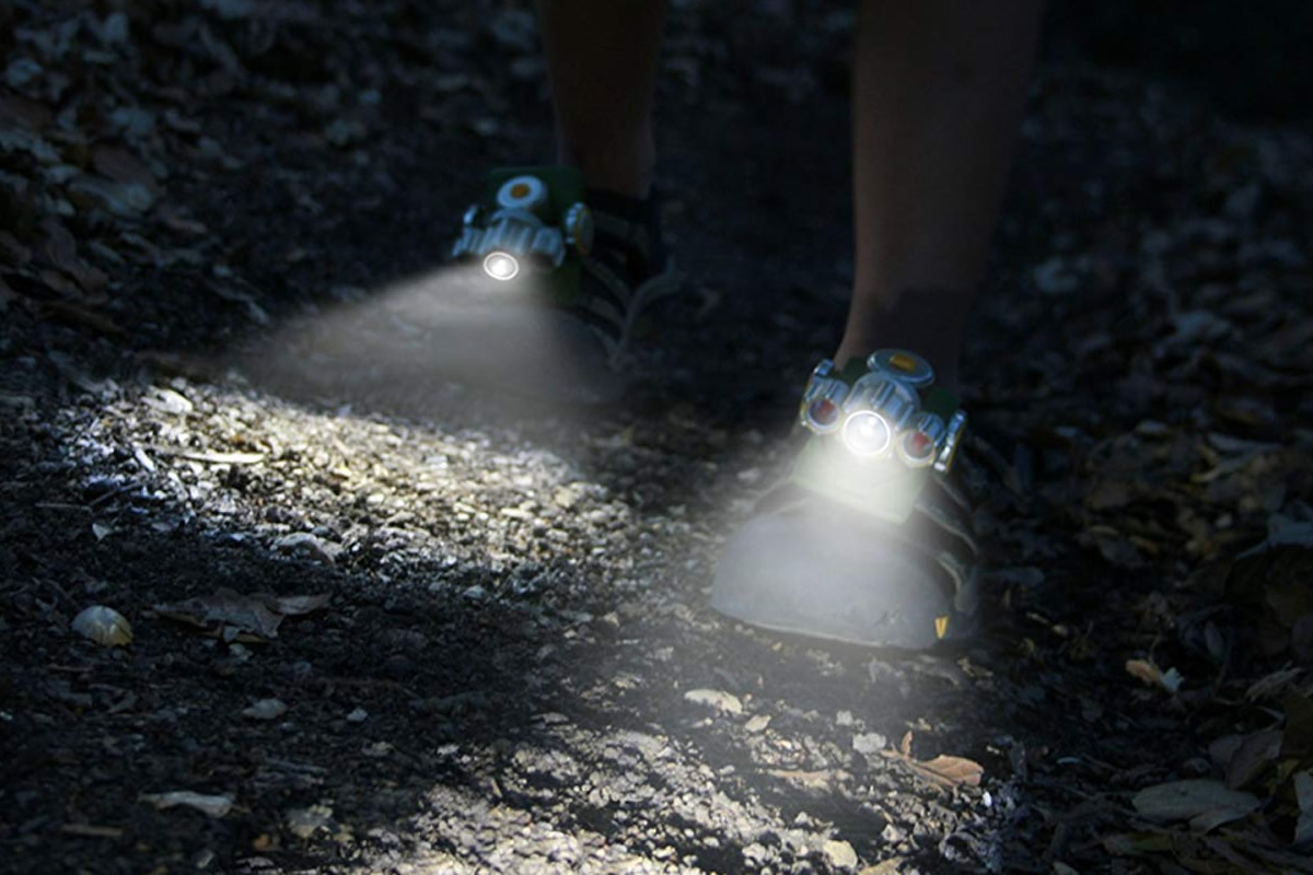 Luci per scarpe da esploratore Luci per scarpe da esploratore