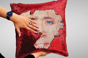 Cuscino con paillette Nicolas Cage
