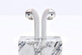 Apple AirPods con diamanti Apple AirPods con diamanti