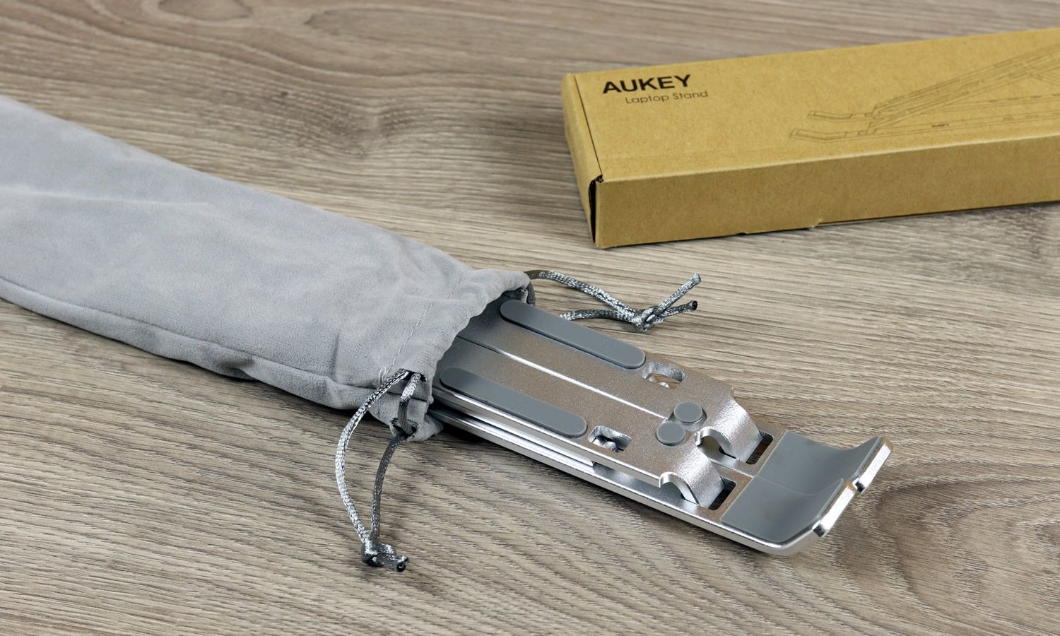 Supporto per notebook AUKEY