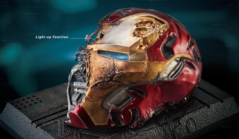 Elmo di Iron Man danneggiato da collezione