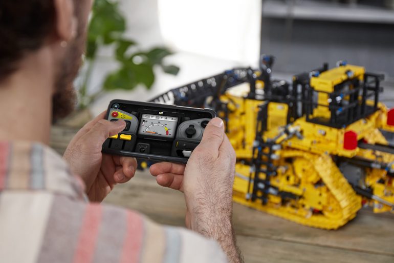 LEGO Technic Bulldozer Cat D11