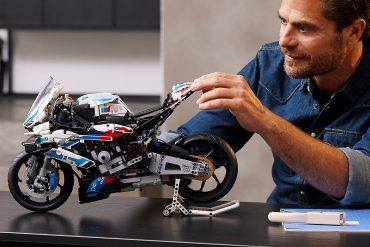 BMW M 1000 RR LEGO Technic