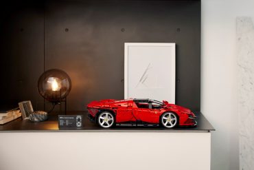 Ferrari Daytona SP3 LEGO Technic