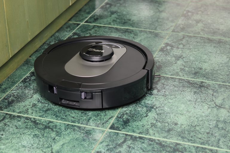 Shark AI 360 (pulizia piastrelle)