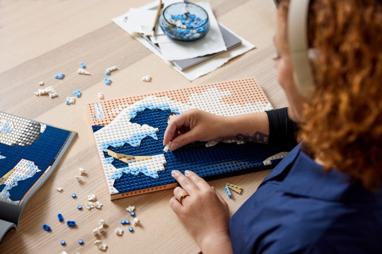 LEGO La Grande Onda di Hokusai (montaggio)
