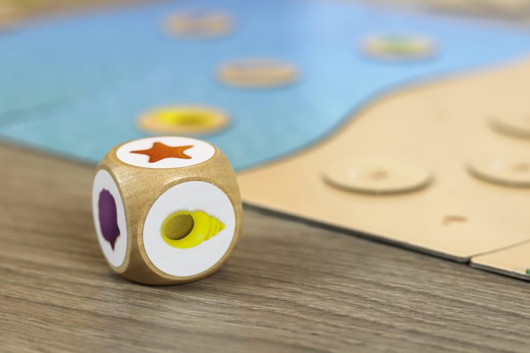A caccia di conchiglie (il dado)