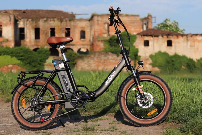 Bicicletta elettrica OneSport OT16