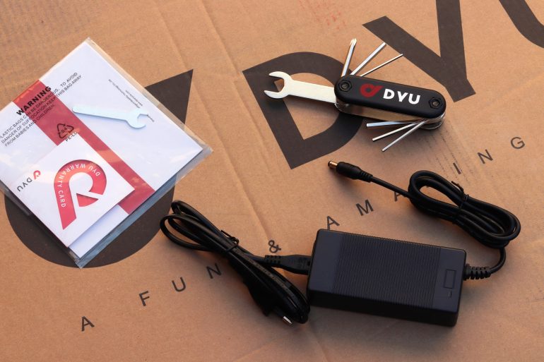 DYU C3 (contenuto scatola)
