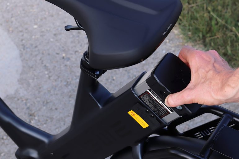 ENGWE P275 ST (rimozione batteria)