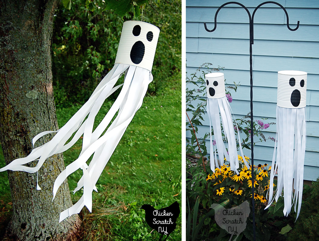 Fantasmi da giardino con barattoli di latta
