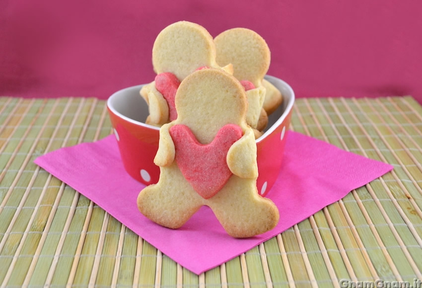 Biscotti a forma di omino con cuore