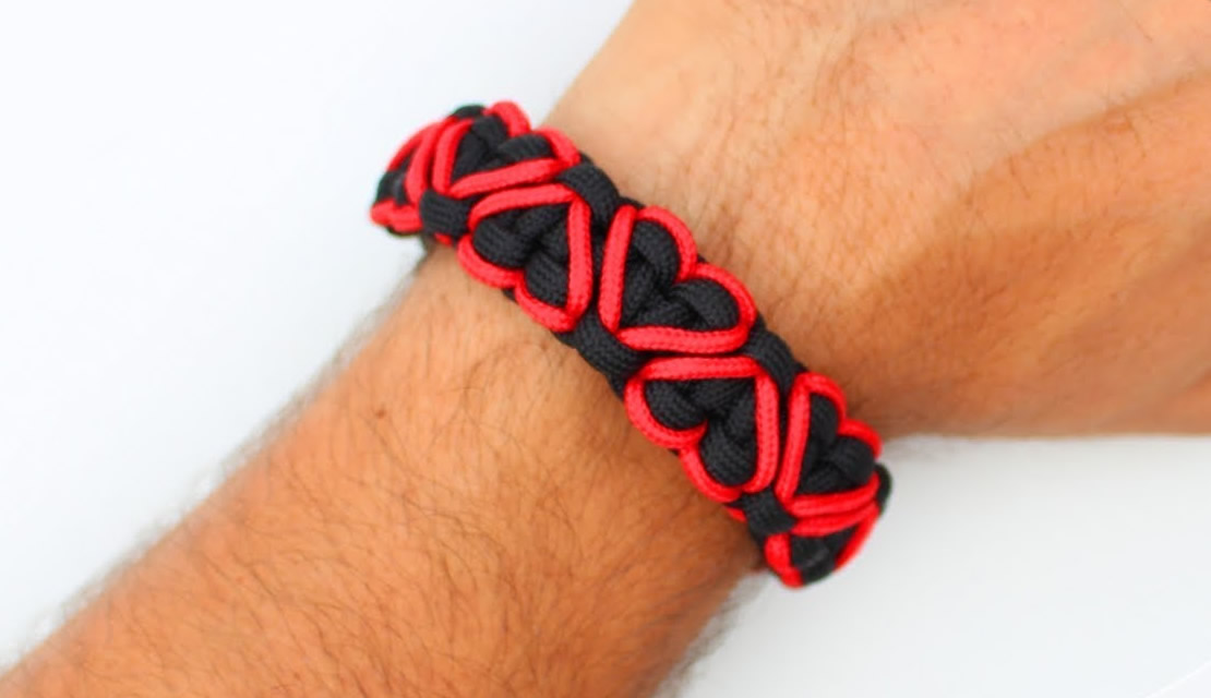 Bracciale paracord con cuori