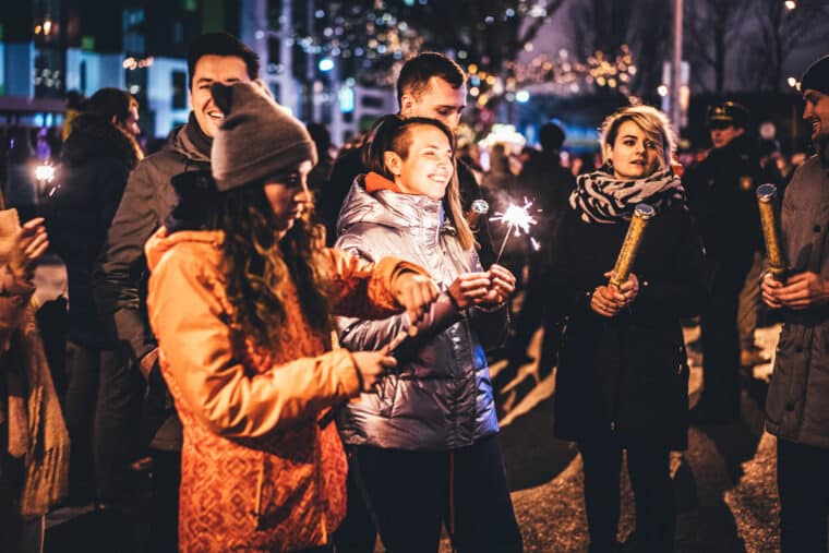 Andare a una festa di Capodanno in piazza